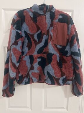 Threads 4 Thought Sherpa Fleece Camo Pullover Jacket Women’s Large